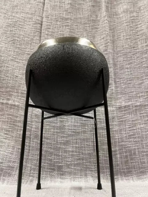 Kwietnik metalowy
