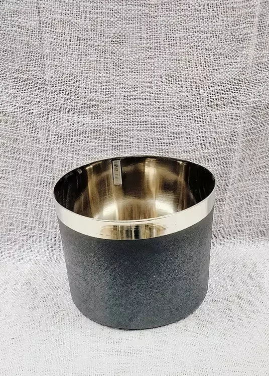 pojemnik metalowy