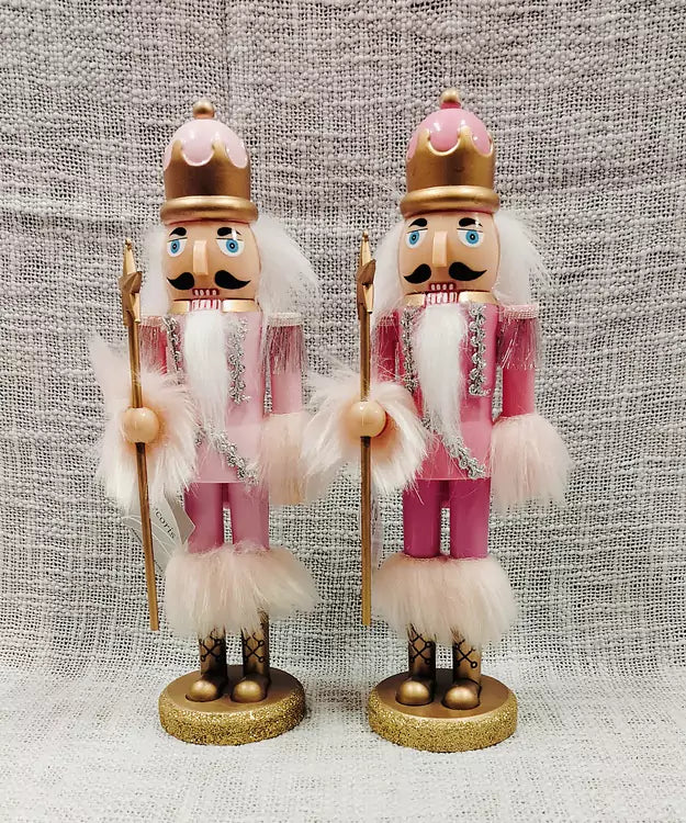 Figurka Nutcracker pink