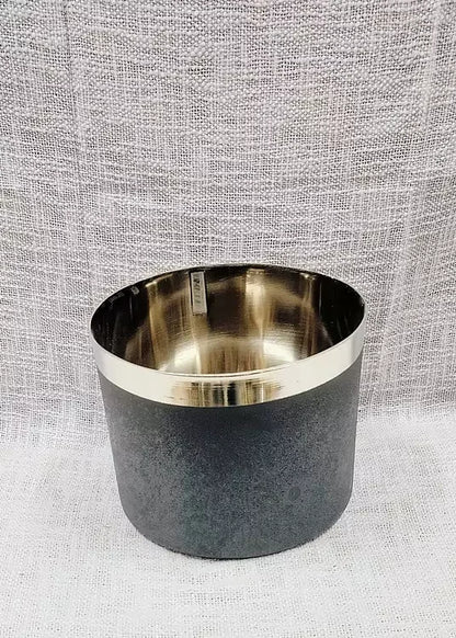 pojemnik metalowy